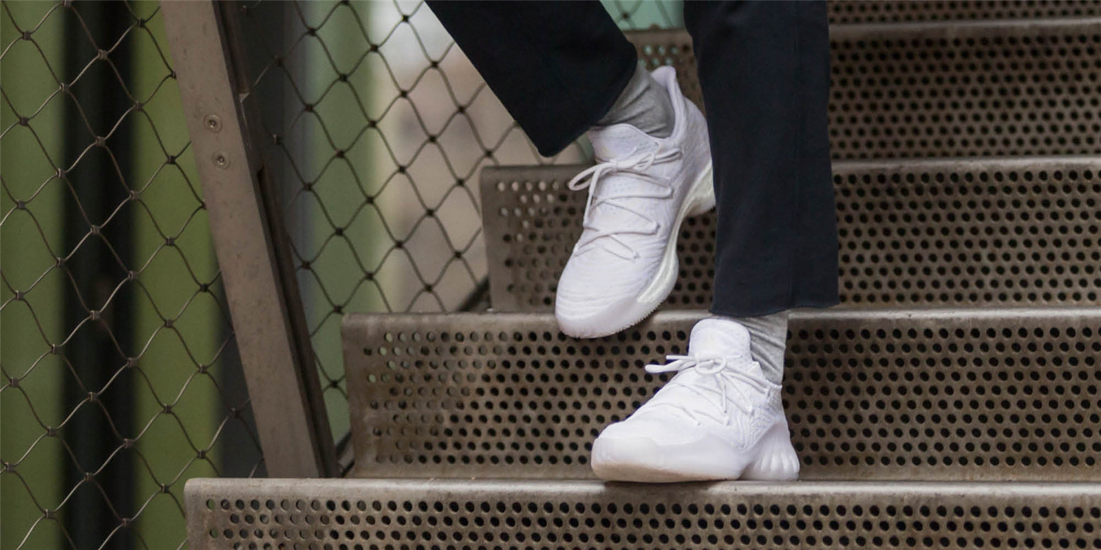 球鞋低帮推荐200以内高颜值,安踏低帮高颜值球鞋