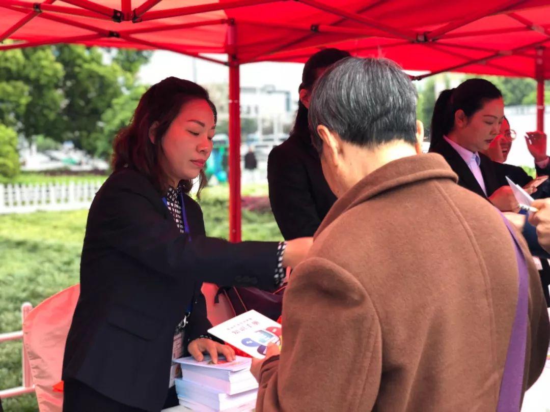发现有商家买卖地沟油该怎么举报,地沟油冒充正品油