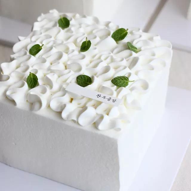 八齿裱花嘴奶油蛋糕简单造型,小孩子奶油蛋糕造型简单