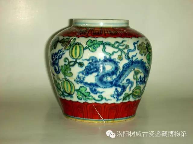 成化斗彩上的红彩和绿彩,古釉瓷器鉴定方法