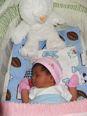 尿布疹皮炎发痒怎么治疗,娃脸上和屁股上湿疹反复发作