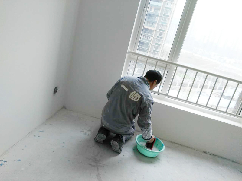 墙面返潮掉皮可以用集成墙板吗,卫生间墙面返潮掉皮发霉怎么处理