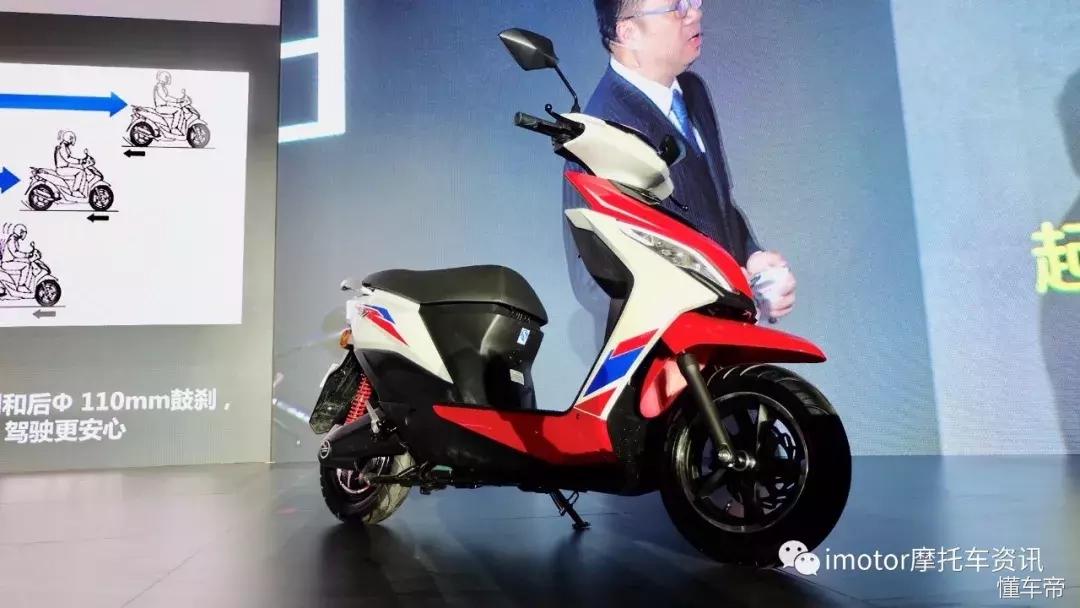 当电动车也能趴赛、摩旅，你会爱上它吗？