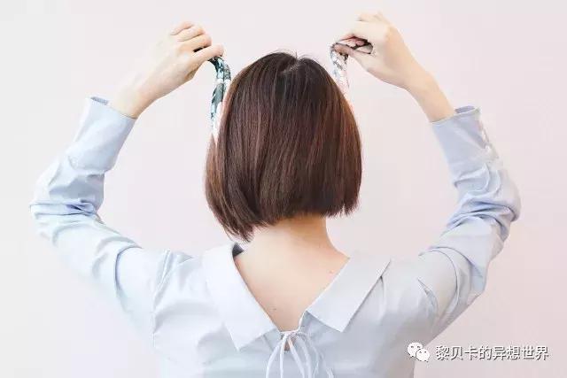 丝巾多种佩戴方式,丝巾的四种佩戴方式