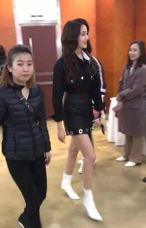 关晓彤是不是换了造型师,关晓彤为什么不换造型师