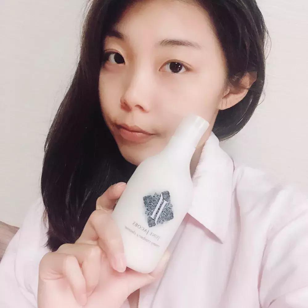 温和不伤肤清洁面部,深层清洁又不伤皮肤的女士洁面