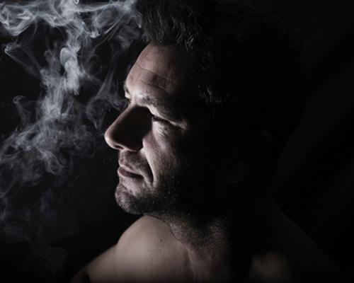 妈妈伤害胎儿的5个表现,准爸爸伤胎儿的表现