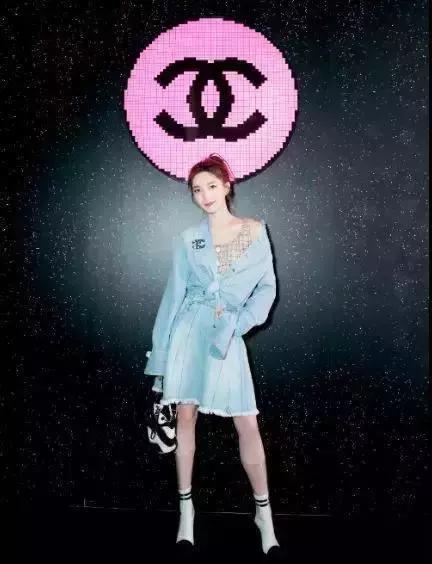 一周时尚丨HM王源同款上线，SupremexRIMOWA半小时价格翻四倍