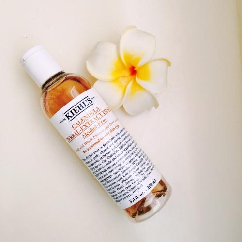 科颜氏金盏花水好还是高保湿水好,科颜氏金盏花水真的有用吗