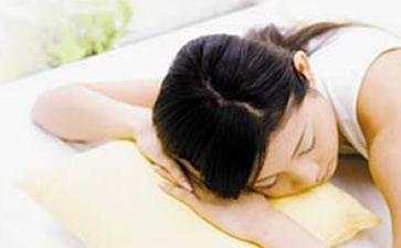 长期月经量多经期长吃什么调理,月经量少怎么办吃什么调理比较好