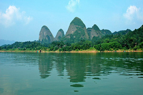 渝贵铁路经过哪些城市,川渝铁路中国第一条铁路