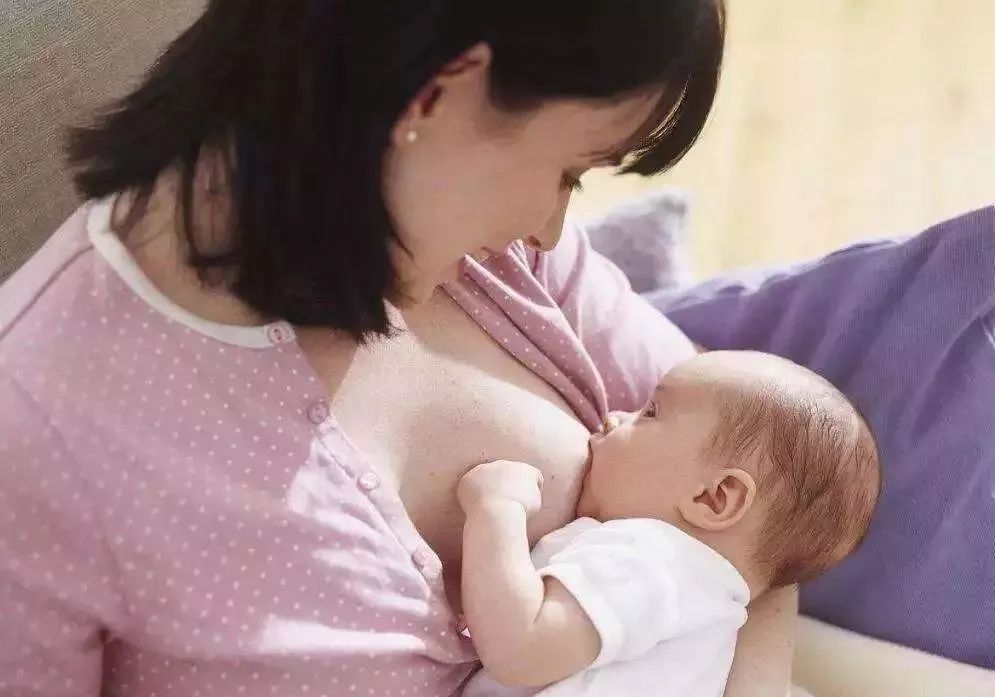 宝宝出现乳头错觉，这几招教你重头实现亲喂
