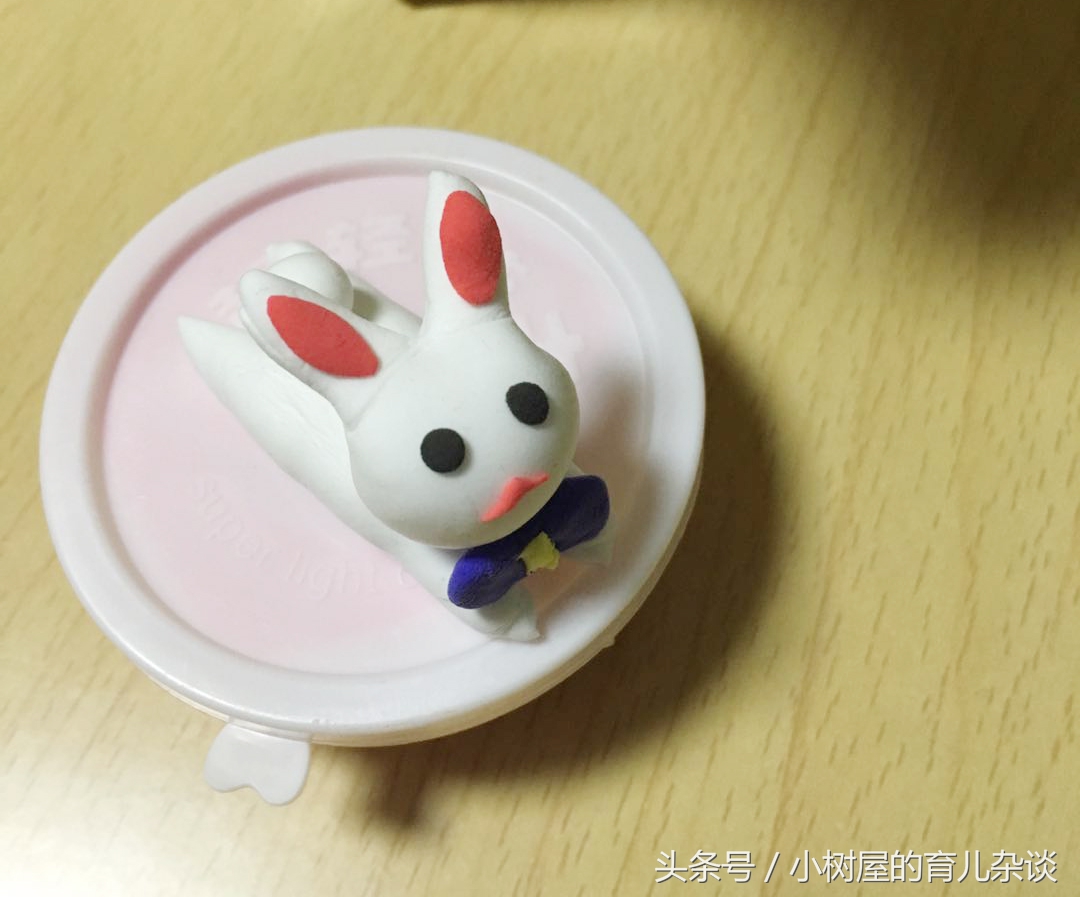 陪孩子做手工粘土,幼儿亲子制作黏土人