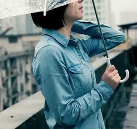 天下雨了可以撑伞；心下雨了该怎么办？