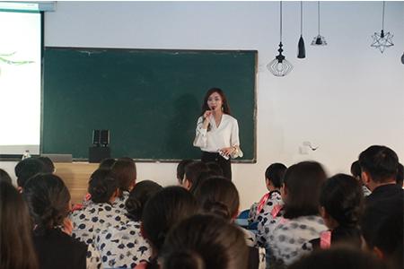 西安航空职业技术学院,西翔航空礼仪训练