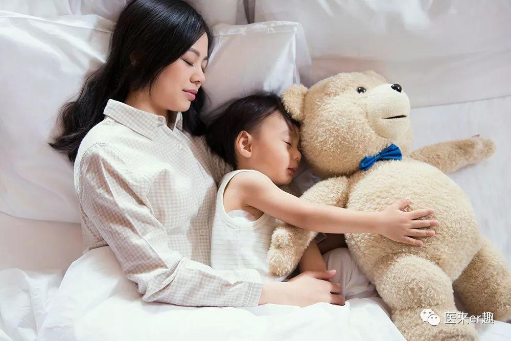 发热与热性惊厥，爸妈的盲点和难点详解，让您不做发热恐惧症父母