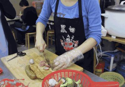 结婚12年，台湾夫妻在厦大旁开了家“黑”店，专治小确丧……