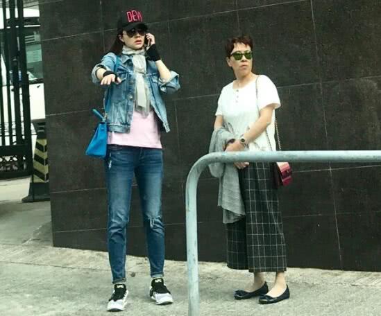 熊黛林被曝怀孕3个月,熊黛林产后带孩子