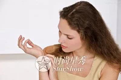 五一晒不怕！看看明星都推荐了什么防晒喷雾