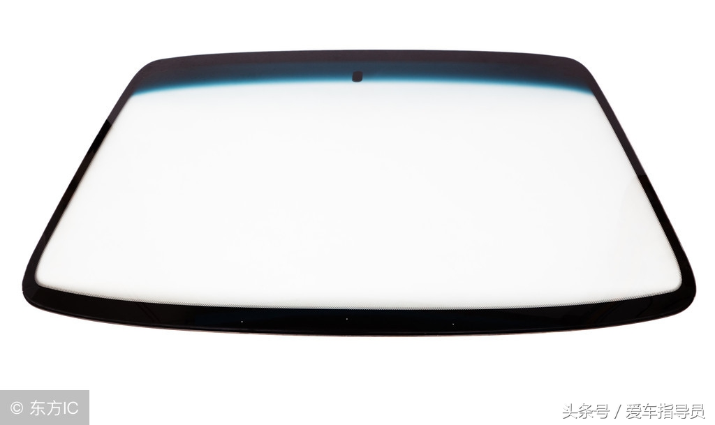 前挡被石子砸个黑点需要换吗,前挡风被石子击出裂纹是换还是修