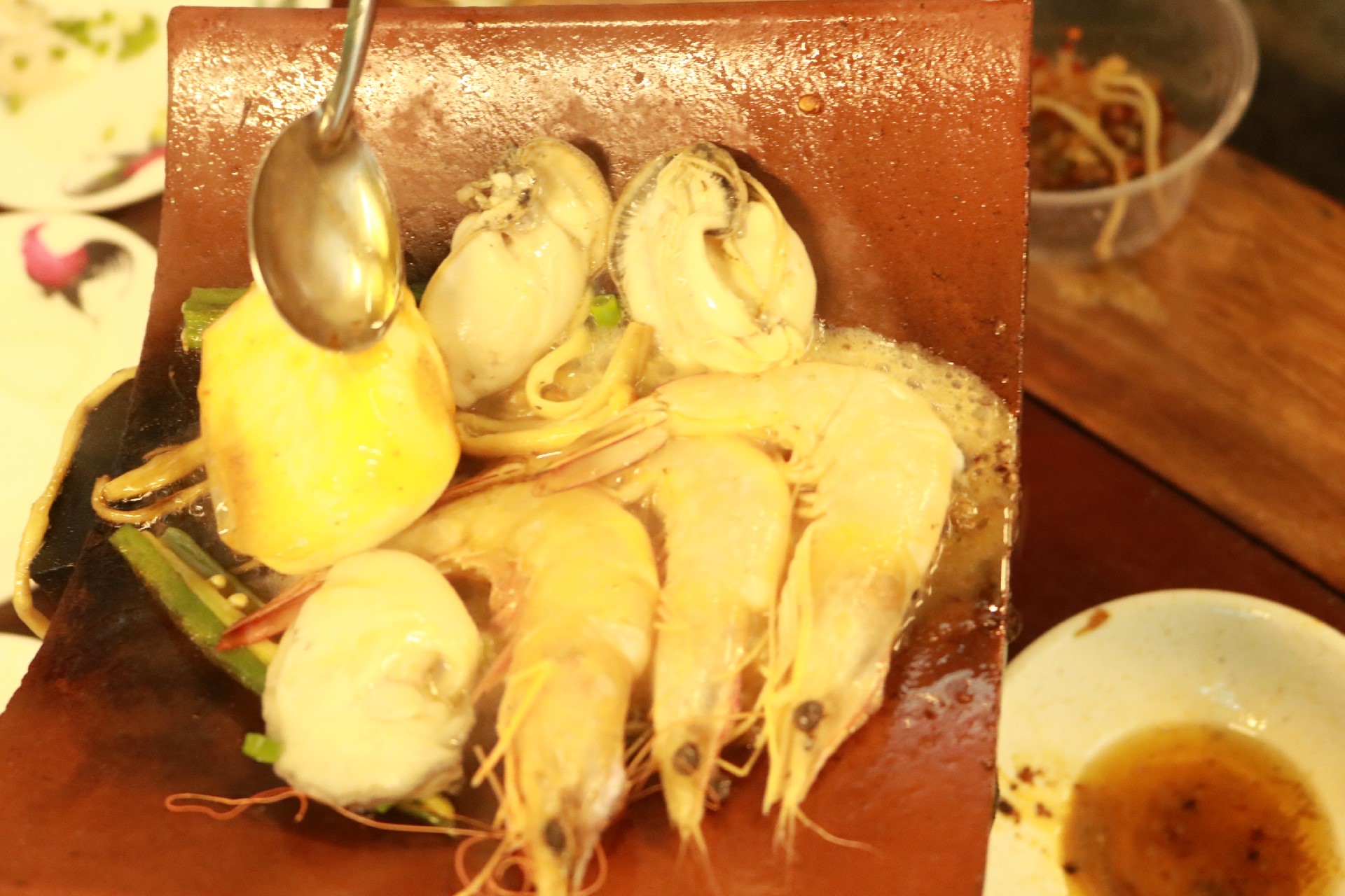 瓦片烤肉哪个最好吃,海口越南瓦片烤肉