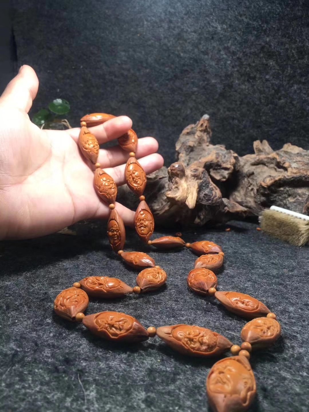 进口大橄榄核值得盘玩吗,进口大橄榄核