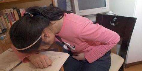 女子偷偷吃药流产,女孩吃流产药大出血