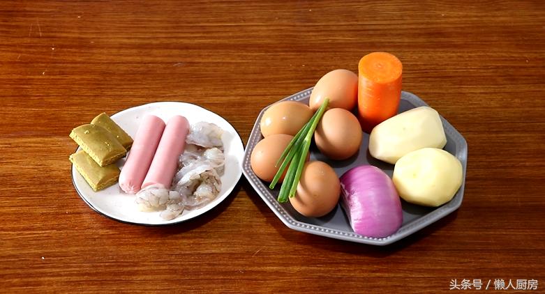 自己在家做好吃的咖喱蛋包饭,网红咖喱蛋包饭上面可加哪些酱