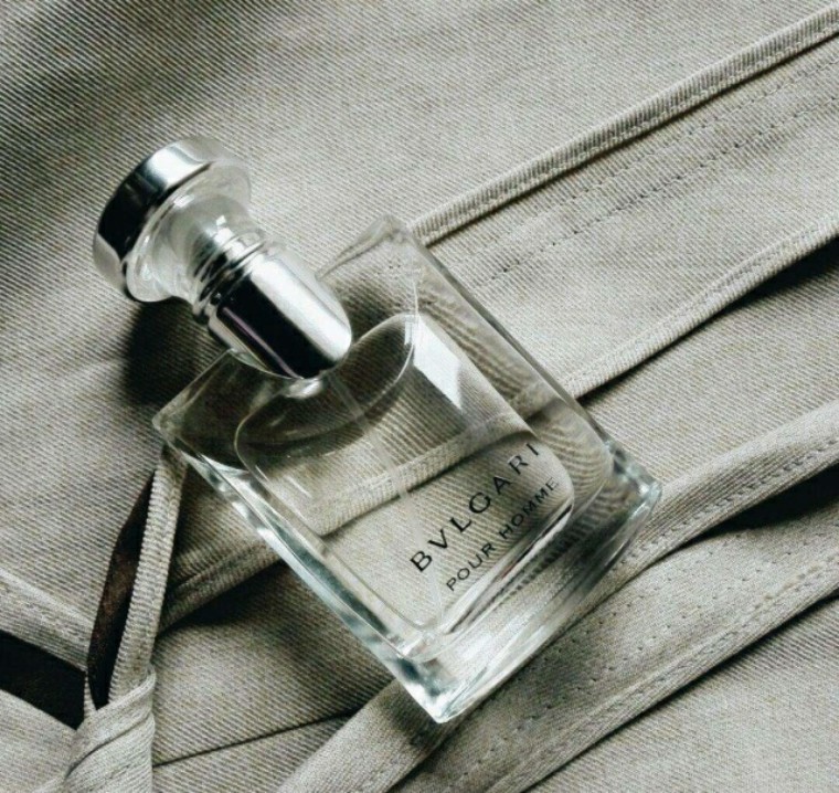 国产男士香水哪款好闻又持久,闻香识男人完整版