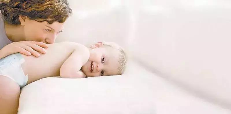 纸尿裤红屁股如何解决,纸尿裤推荐不是红屁屁就是漏尿