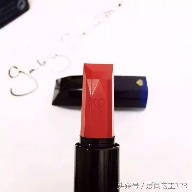 夏天适合的口红颜色圣罗兰,皮肤很黑又黄适合什么口红夏天