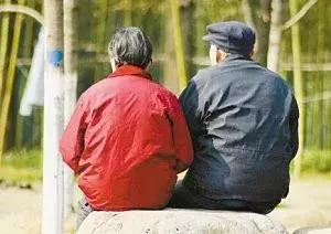 阿克苏街上的真实视频,阿克苏街头视频