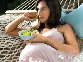 怀孕后一只手胖一只手瘦怎么回事,怀孕期间几个月长胳膊腿