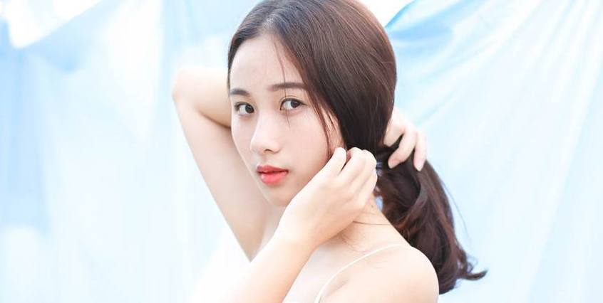 开心一笑：小情侣不拉窗帘爱爱，致80岁大爷住院，房东：有视频……