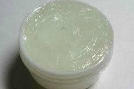 凡士林的妙用小视频,凡士林用处小妙招