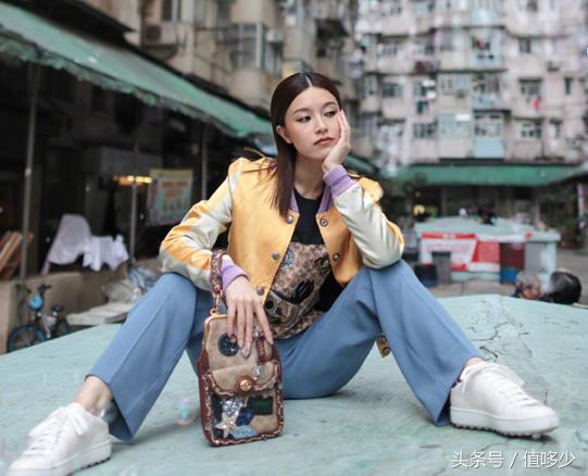 Coach，你努力追求18岁少女的样子真好看！