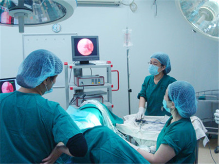 你也月经过多？或怀不上？妇科医生建议——排查子宫内膜息肉！