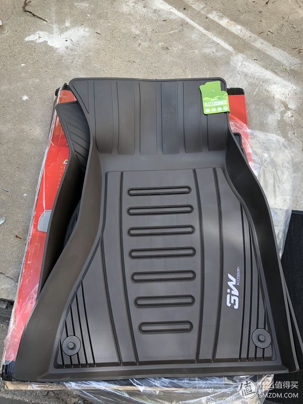 如何选择适合汽车脚垫的最新材料,选哪种颜色汽车脚垫好看