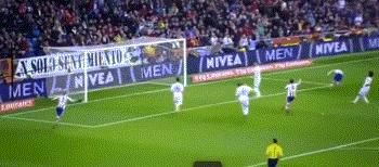 是他让我明白：满脸雀斑的男人也可以这么帅！