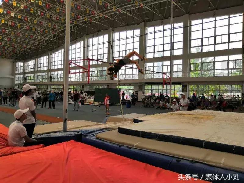 载誉而归！榆林学院获陕西省第四十届大学生田径运动会团体第三