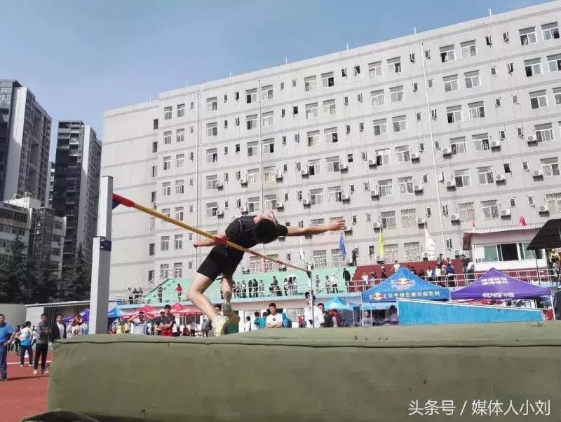 载誉而归！榆林学院获陕西省第四十届大学生田径运动会团体第三