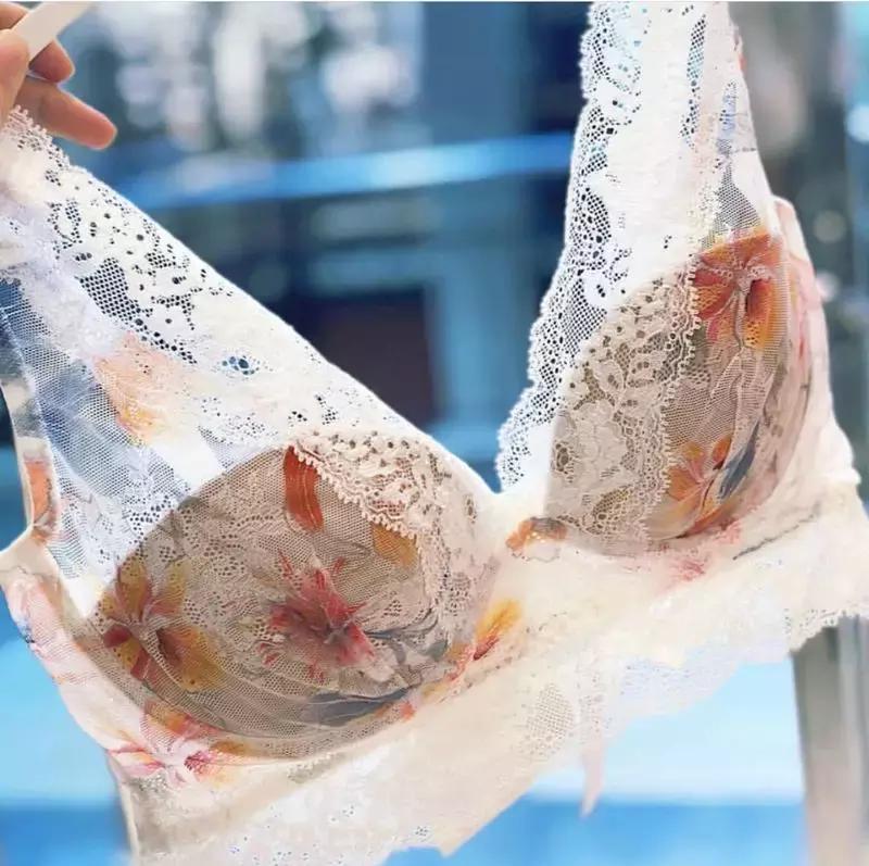 平胸怎么穿不尴尬,平胸怎么穿不空杯