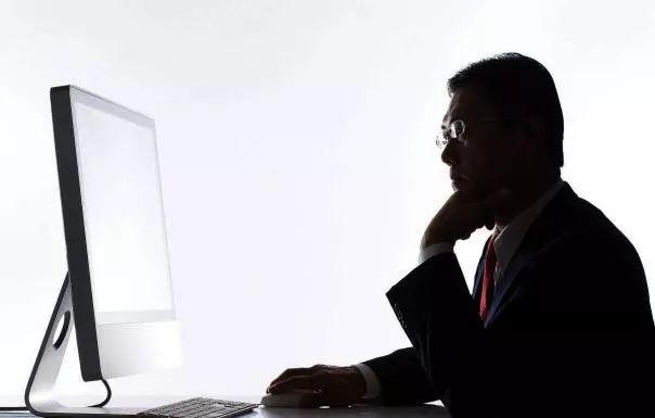 情感教主惹争议,情感教主ayawawa的崎岖复出路