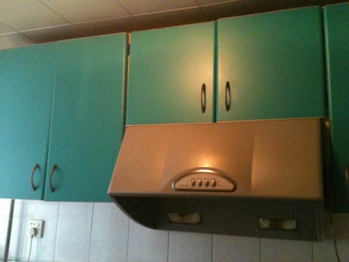 橱柜刷油漆翻新,橱柜颜色选深了自己重头刷