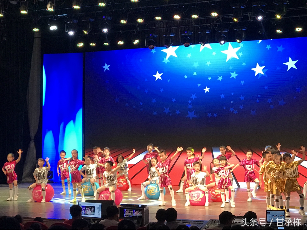 砥砺奋进十五载筑梦前行再启航,砥砺奋进十五载凝心聚力再出发