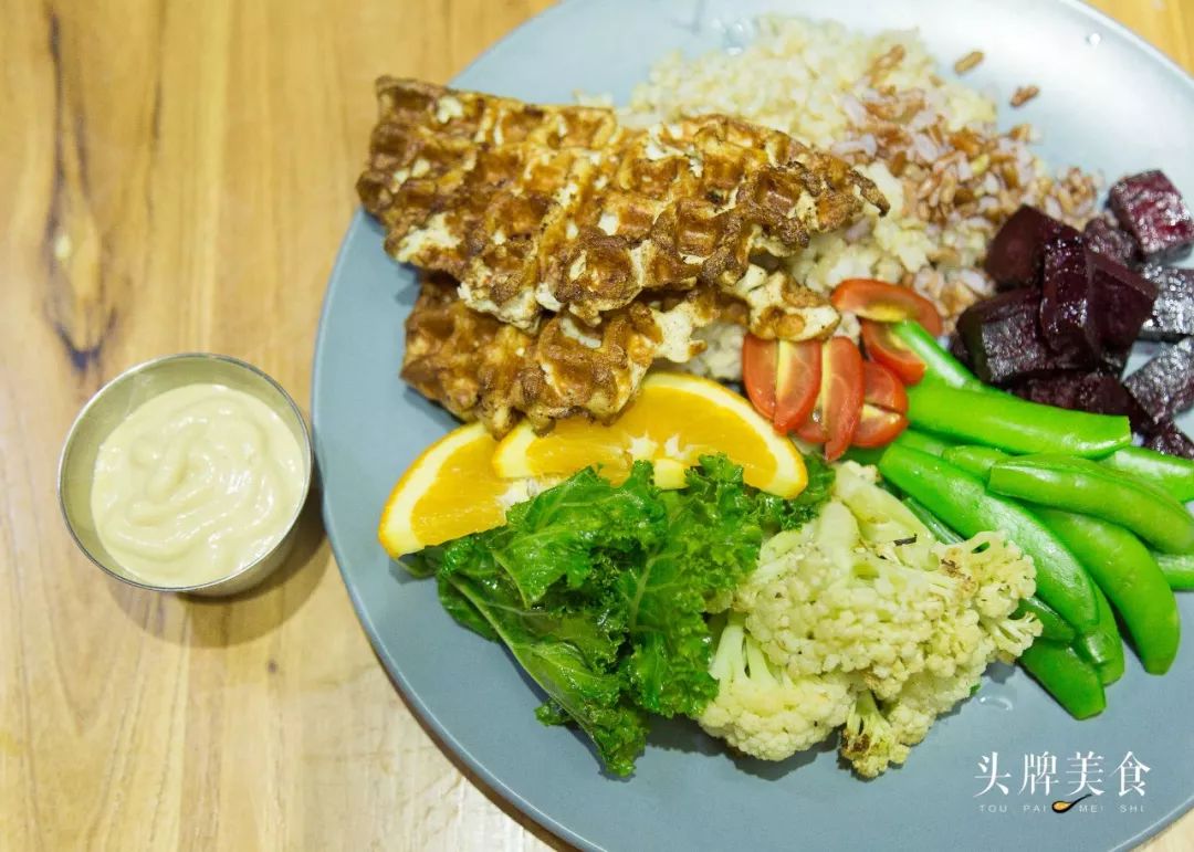 美国帅老板新开一家西式素食店，想让福州人吃到最健康的饮食