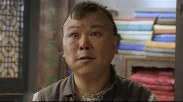 成龙早期武打戏动图,成龙再一次突破极限去演武打片