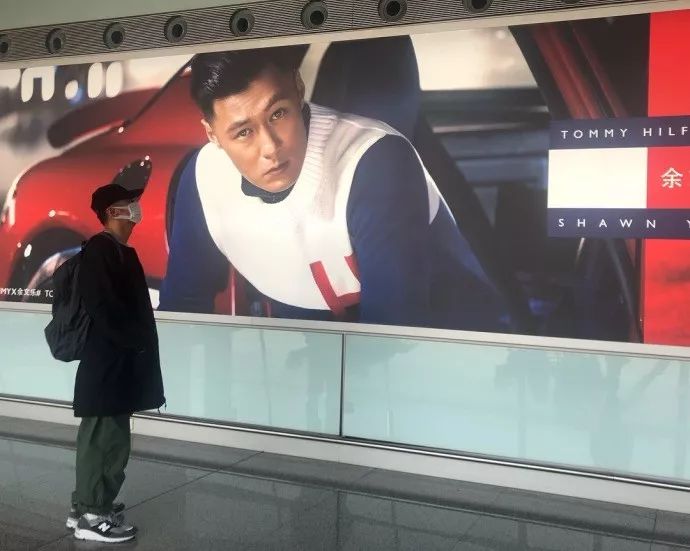 余文乐爱穿潮牌,余文乐当爸爸的视频