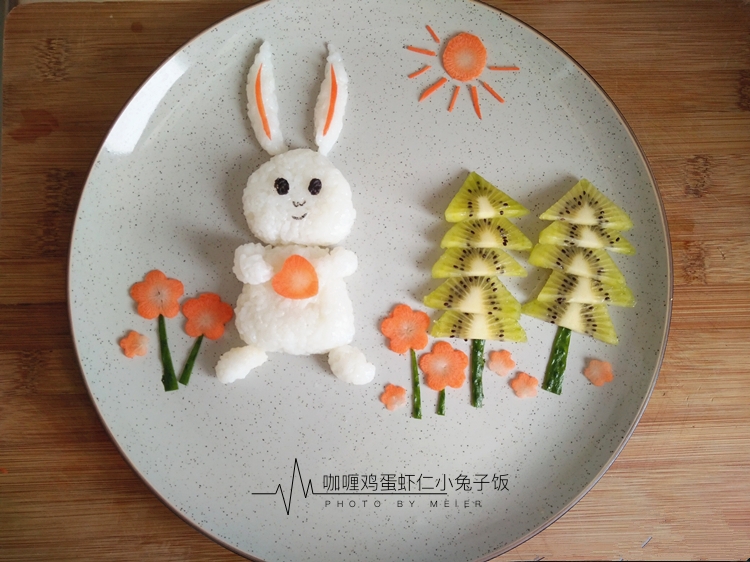 六一儿童节，陪孩子做一个卡通饭团，这是孩子最好的礼物和回忆