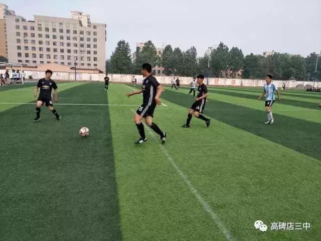 世界杯校园足球展示,青少年足球联赛精彩瞬间